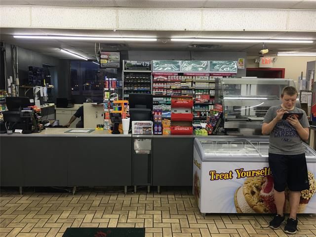 2130 South Main Street, Grove, OK 74344